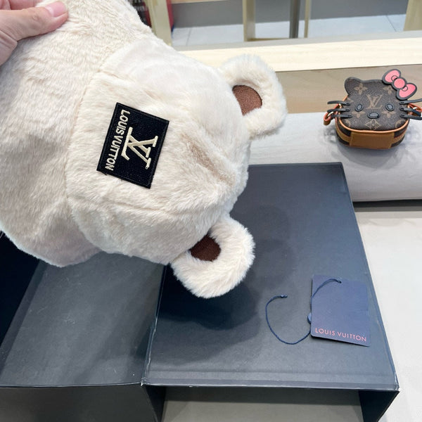 BUCKET HAT IN WHITE  WOOL AND LAMB FUR 434940