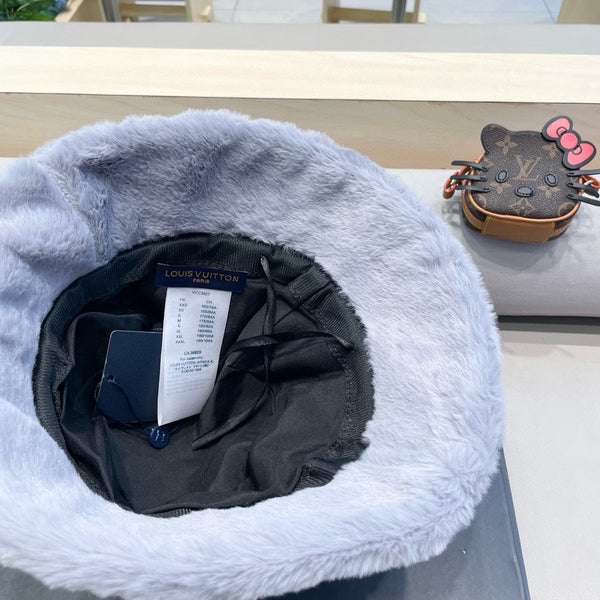 BUCKET HAT IN BEAU BLUE  WOOL AND LAMB FUR 434941