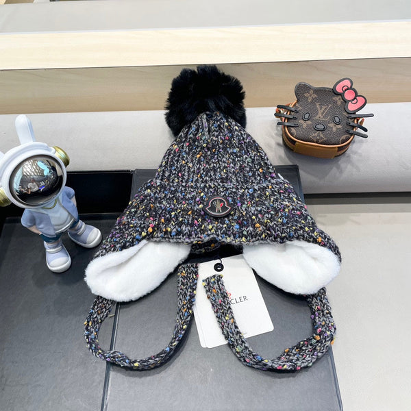 BEANIE HAT IN BLACK WOOL LINED WITH FLEECE 436773