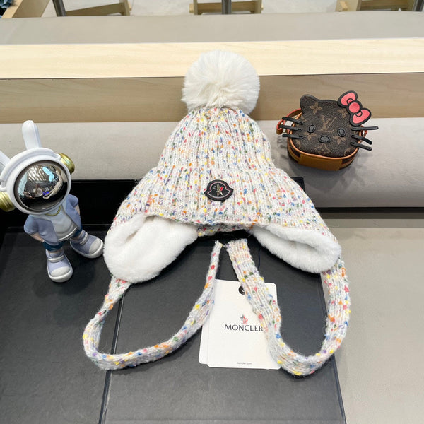 BEANIE HAT IN WHITE WOOL LINED WITH FLEECE 436774