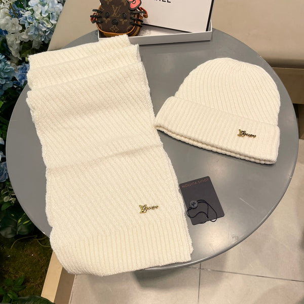 SET SCARF AND HAT IN WHITE WOOL 436223