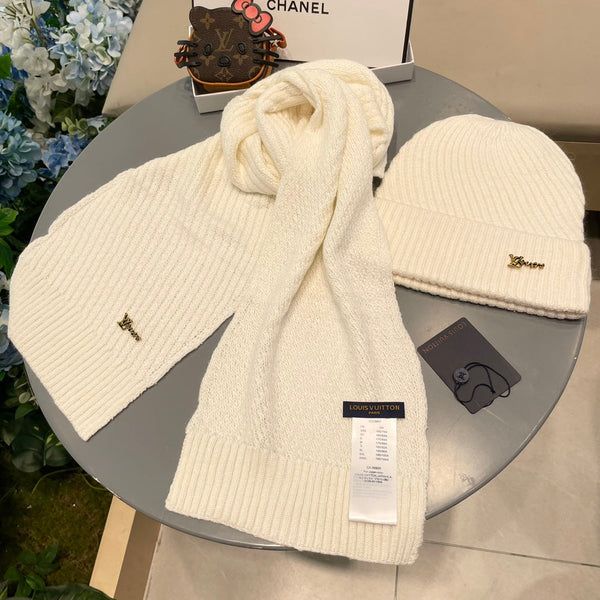 SET SCARF AND HAT IN WHITE WOOL 436223