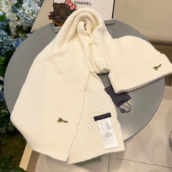 SET SCARF AND HAT IN WHITE WOOL 436223
