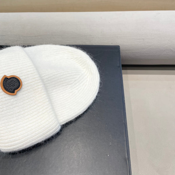 BEANIE HAT IN WHITE WOOL 438126
