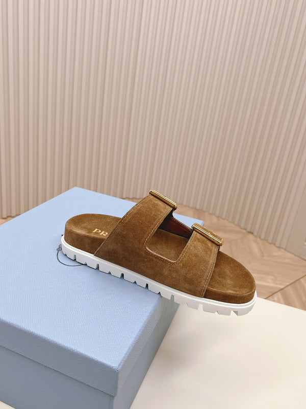 Ciabatte con cinturino a doppia fibbia 20 in pelle scamosciata marrone