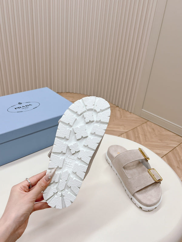 Ciabatte con cinturino a doppia fibbia 20 in pelle scamosciata grigio chiaro