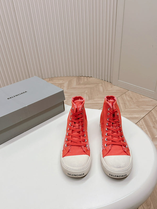 HIGH-TOP SNEAKERS GRAFFITI IN RED CANVAS