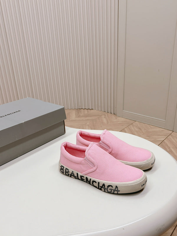 SLIP-ON SNEAKERS GRAFFITI IN PINK CANVAS