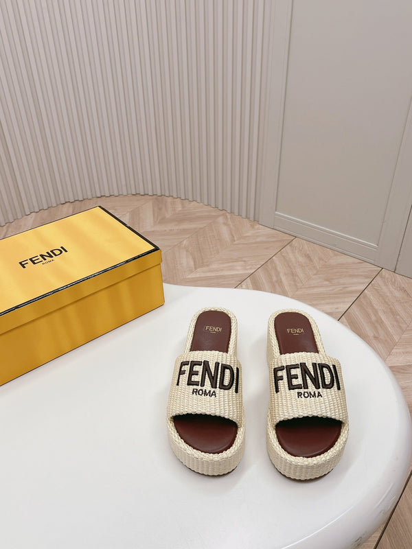 FENDI SIGNATURE WEDGE PLATFORM 6 CM IN BEIGE FIBRE WITH BROWN EMBROIDERED LOGO