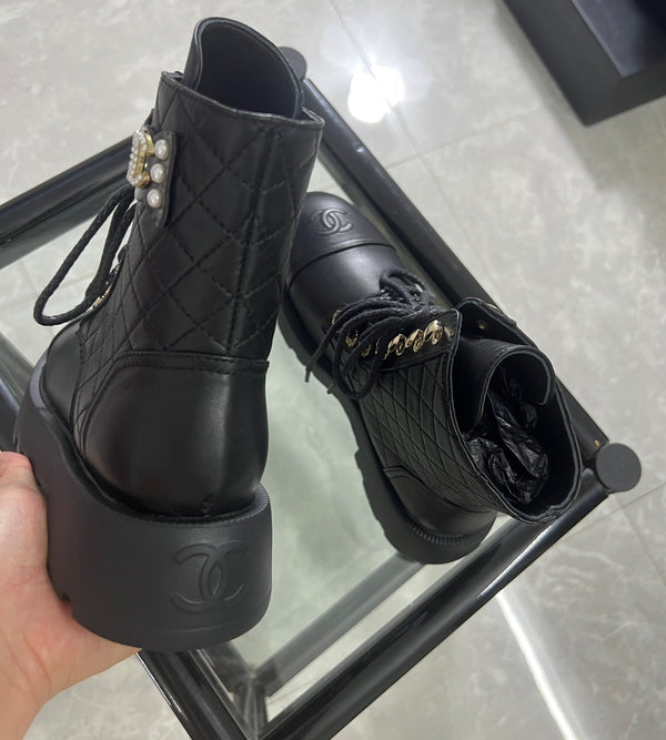 CC Combat Boots Black Quilted Lambskin 944572