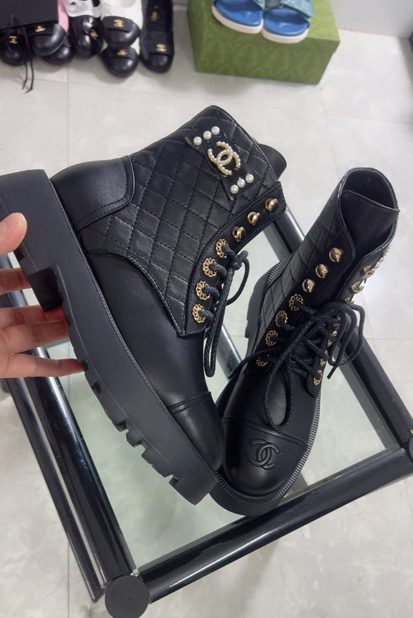 CC Combat Boots Black Quilted Lambskin 944572