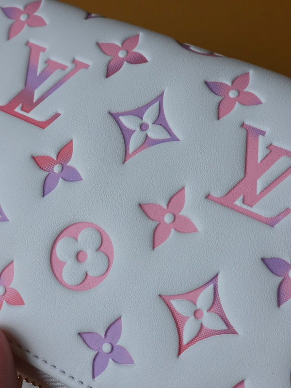 LV M15091 Zippy Wallet 19.5cm Dream Beige Monogram Embossed Lambskin- Light GHW