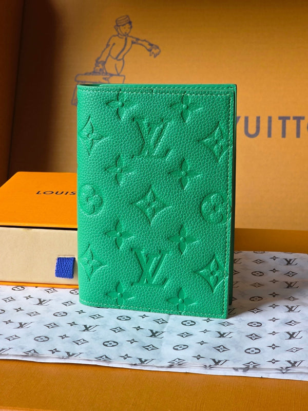 LV M25992 Pocket Organizer Wallet Bamboo Green Taurillon Monogram leather