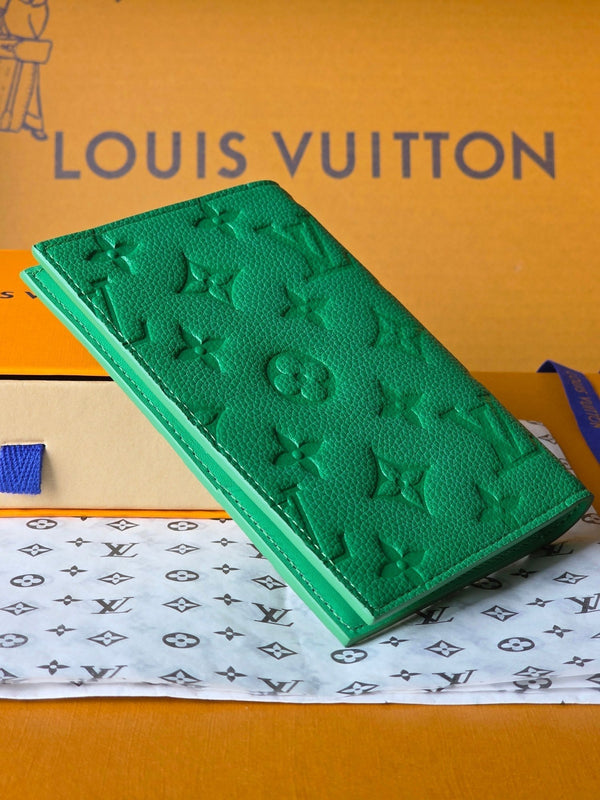 LV M25992 Pocket Organizer Wallet Bamboo Green Taurillon Monogram leather