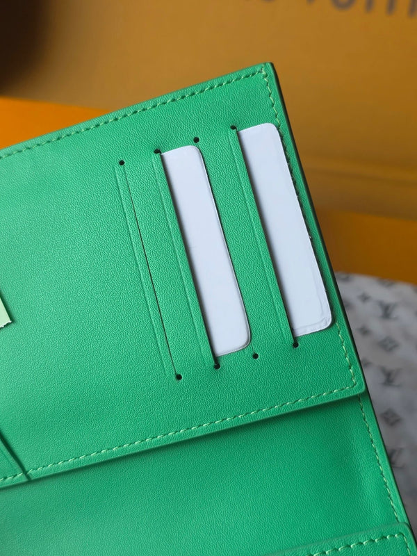 LV M25992 Pocket Organizer Wallet Bamboo Green Taurillon Monogram leather