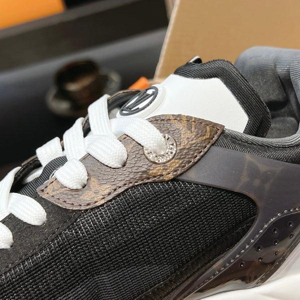 Sneaker LV Run 55 da 50 mm in tessuto a rete di poliestere nero