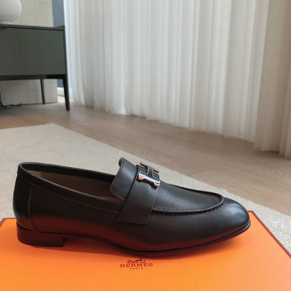 Paris Loafer Black Calfskin With Black Silver Signature Buckle 509379