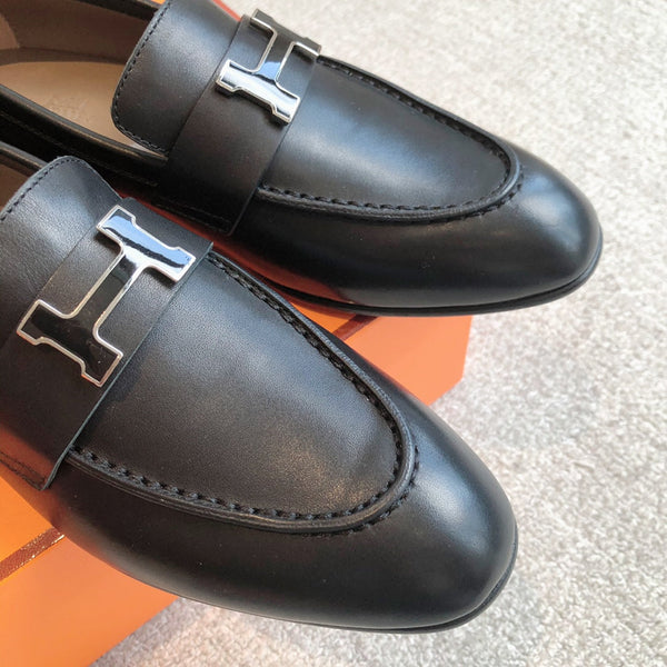 Paris Loafer Black Calfskin With Black Silver Signature Buckle 509379