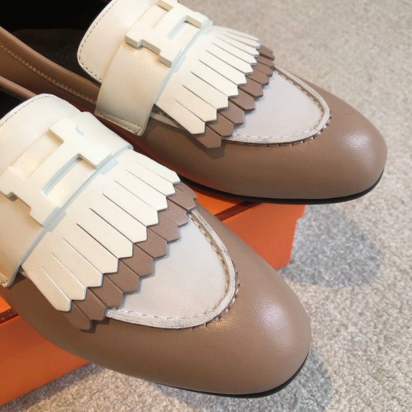 Royal Loafer Brown Mix White Calfskin With Fringe Detail And White Signature Buckle 509411