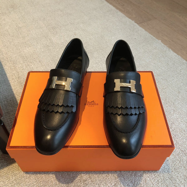 Royal Loafer Black Calfskin With Fringe Detail And Silver Signature Buckle 509415
