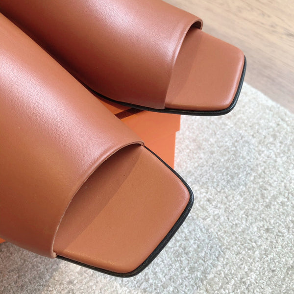 SANDALO ICONIC 25 IN PELLE DI VITELLO CARAMELLO