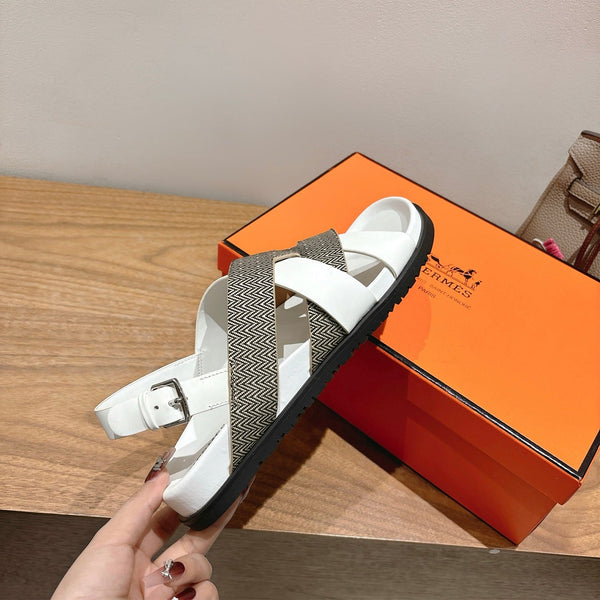 Sandalo Heracles HM 25 in pelle di vitello bianca e tela grigia