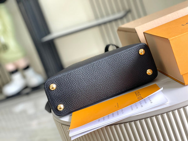 CAPUCINES BB 27 BLACK TAURILLON GOLD HARDWARE