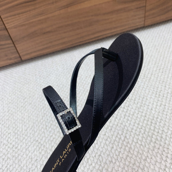 SL CRYSTAL BUCKLE THONG SANDAL BLACK SATIN