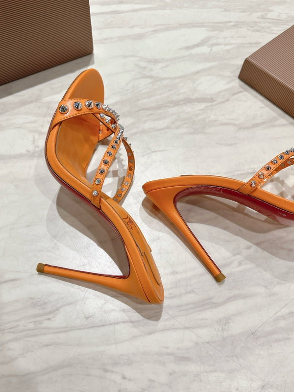 CL 25 Cross-Strap Slippers Orange Gloss Calf Patent Leather Rivets 314924