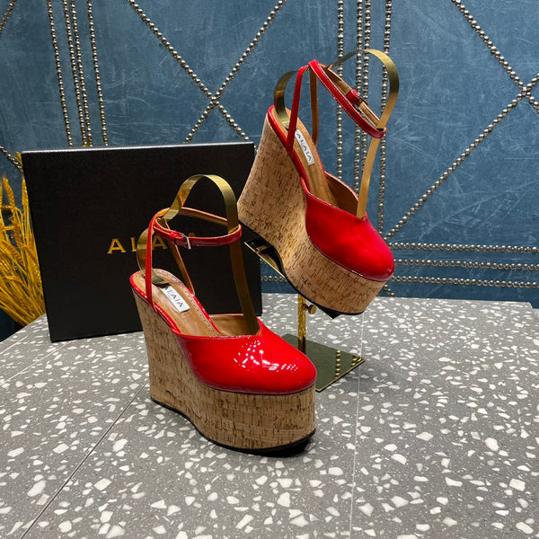 ALAIA WEDGE PUMP 15 CM IN CHERRY RED LAMBSKIN AND BEIGE RUBBER