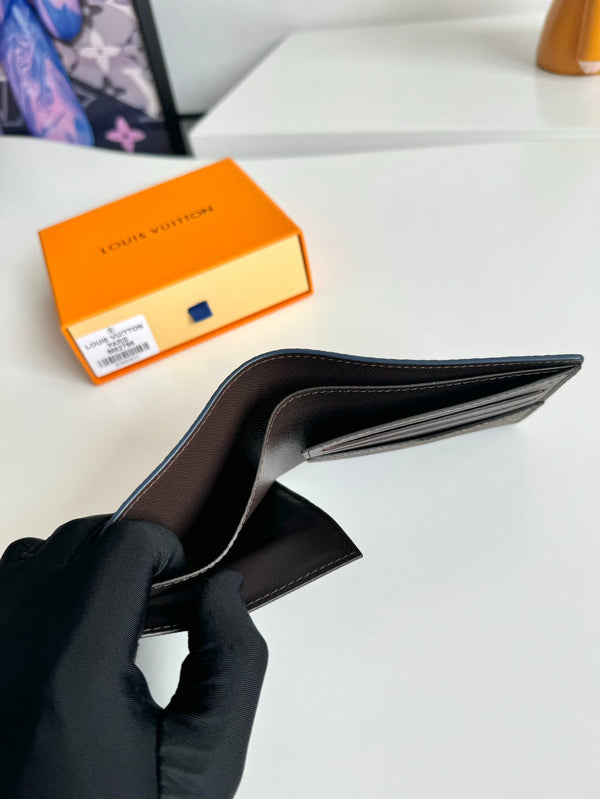 Portafoglio multiplo LV M82798 Blu Marrone Tela Monogram 221260