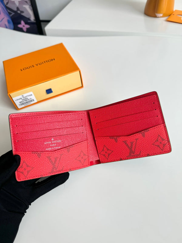 Portafoglio multiplo LV M82798 in tela monogramma verde e rosso 221262