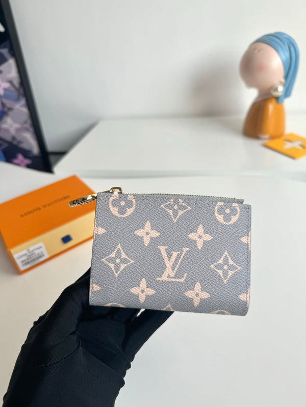 LV Lisa Wallet Trianon Gray Monogram Canvas GHW 221286