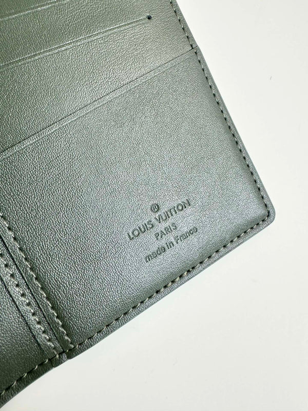 LV Brazza Wallet Green Ostrich Pattern 221307