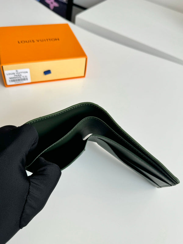 Portafoglio multiplo LV con motivo struzzo verde 221308