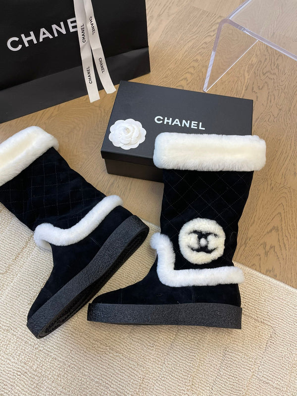 STIVALI ALTI IN CAMOSCIO NERO E FODERA IN PILE