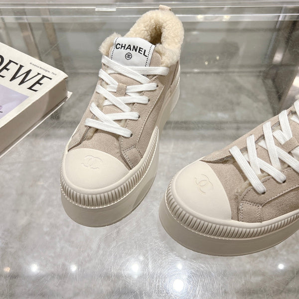 CC Sneaker Milky Beige Suede Wool Lining