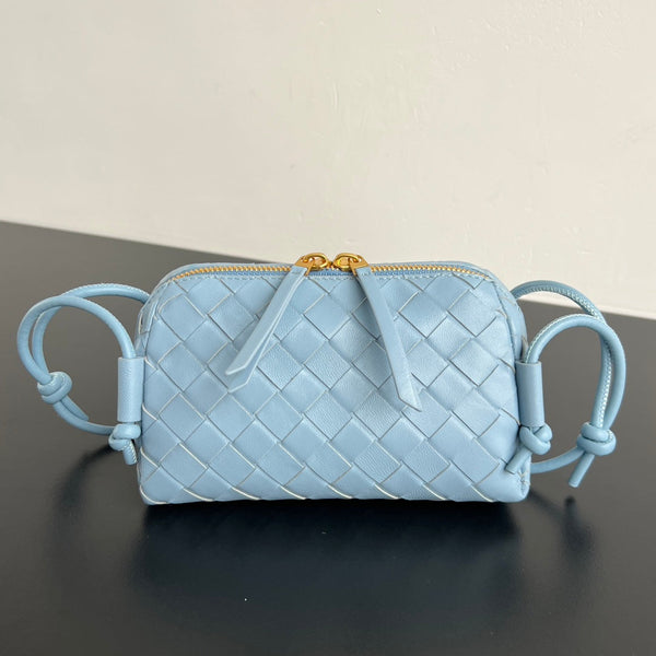 BV Concert Pouch 18.5cm Cloud Blue Lambskin