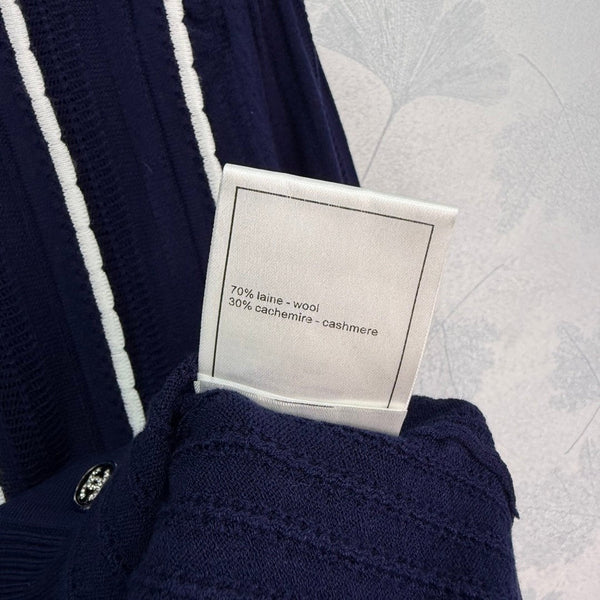 CC 25 Cardigan Navy Blue Wool 279172