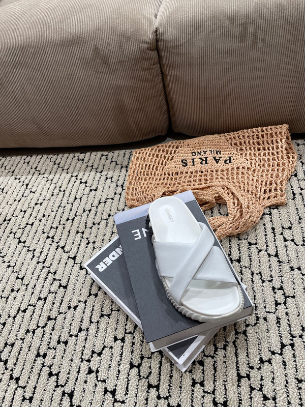 SANDALO INFRA IN PELLE DI VITELLO BIANCA