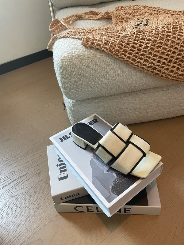 patch mule 35 white black cotton