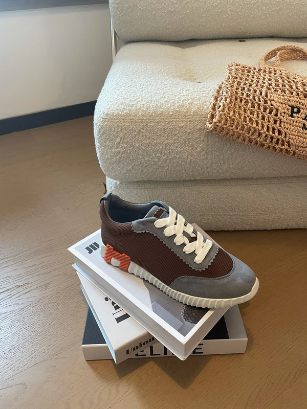 Sneakers HM Bouncing 35 in tela color cioccolato, scamosciato grigio, pelle di capra, arancione H