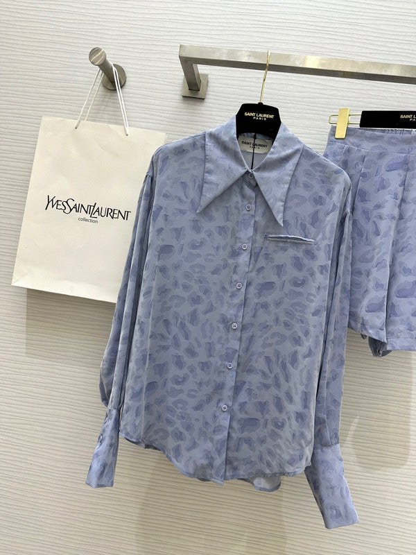 YSL 25 Set con stampa leopardata in cotone tencel blu pastello