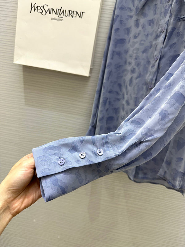 YSL 25 Set con stampa leopardata in cotone tencel blu pastello