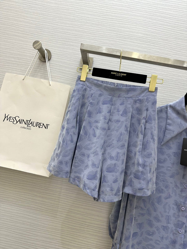 YSL 25 Set con stampa leopardata in cotone tencel blu pastello