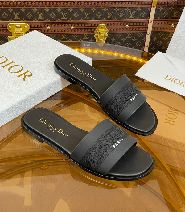 cd slide pelle di vitello nera cotone ricamato