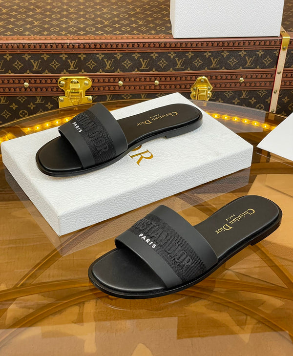 cd slide pelle di vitello nera cotone ricamato