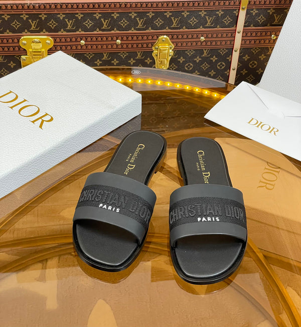 cd slide pelle di vitello nera cotone ricamato