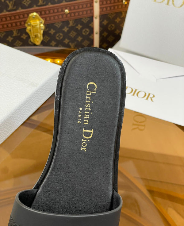 cd slide pelle di vitello nera cotone ricamato