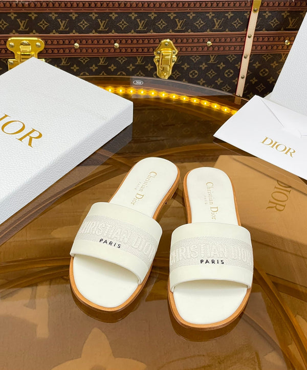 cd slide white calfskin embroidered cotton